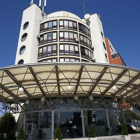 Hotel Novi Zagreb Exterior photo